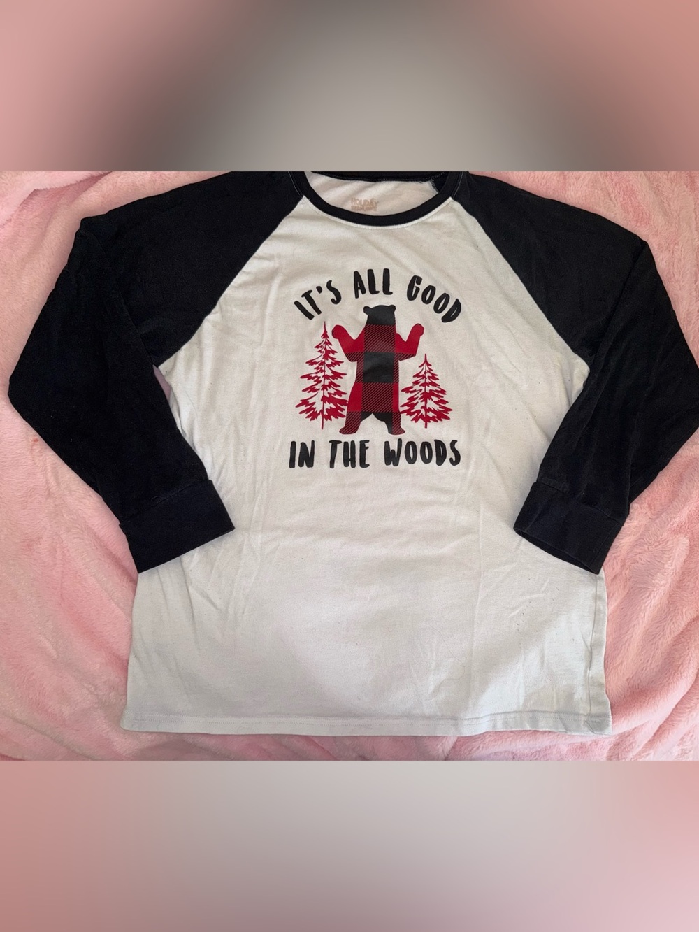 Holiday Time ‘It’s All Good in the Woods’ Bear Raglan Baseball Shirt L